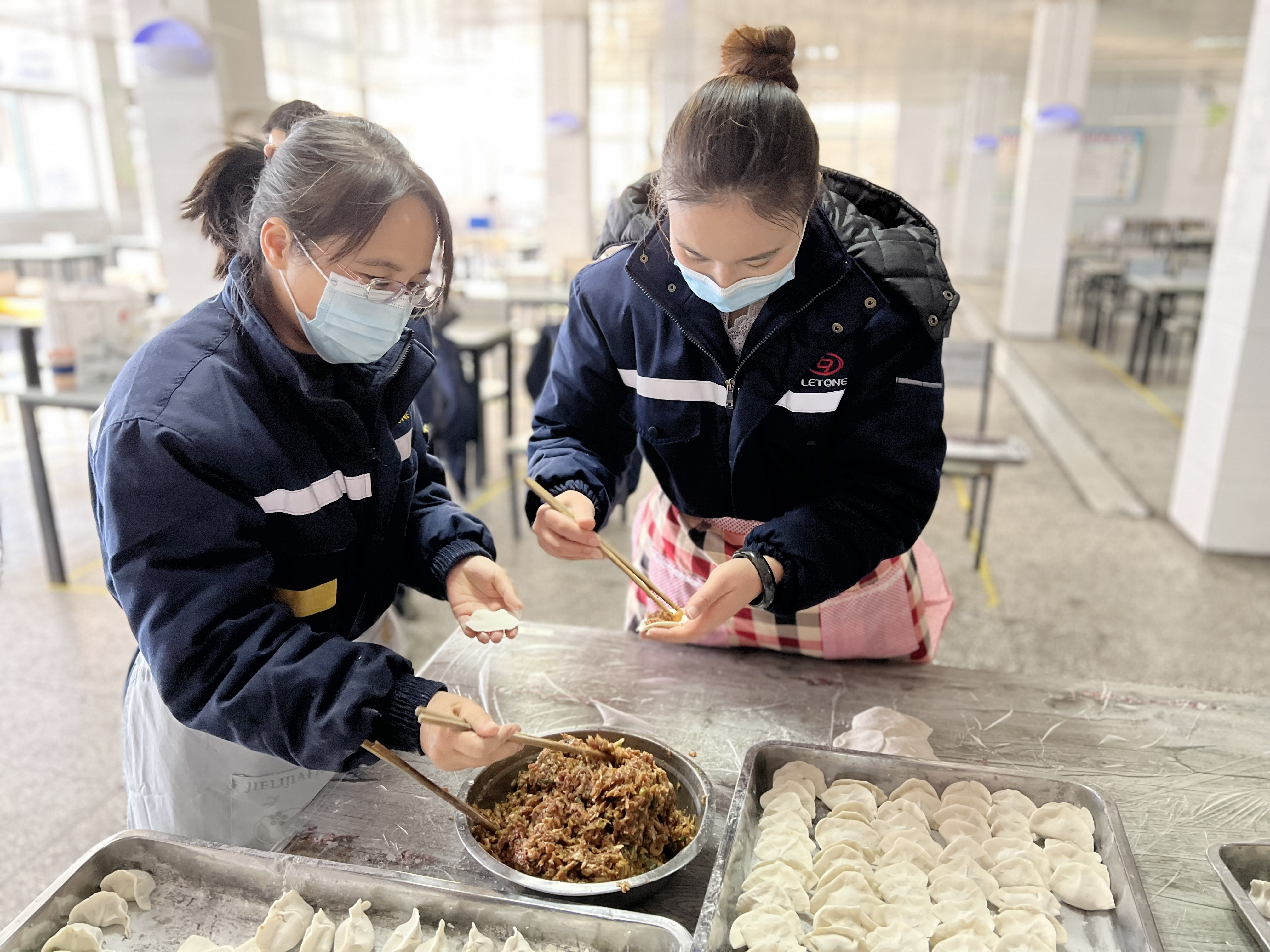 冬至暖暖 | 手工餃子圓圓扁扁 濃濃情誼團(tuán)團(tuán)圓圓